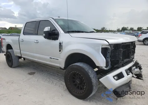 2018 Ford F250 Super Duty z USA, uszkodzony, nr VIN 1FT7W2BT1JEB94624